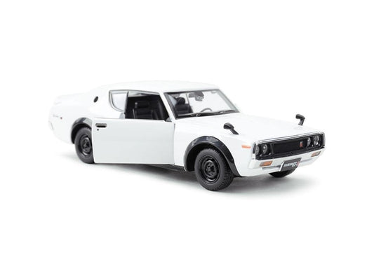 Maisto 1973 Nissan Skyline 2000GT-R (KPGC11), White, 1:24 Scale